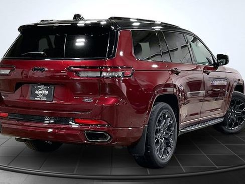 Used 2024 Jeep Grand Cherokee L Summit AWD/4WD image 2