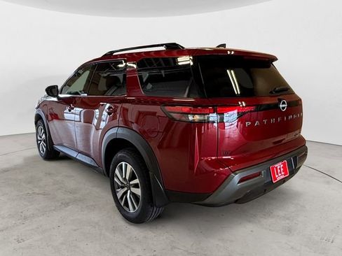 New 2026 Nissan Pathfinder SL AWD/4WD image 3