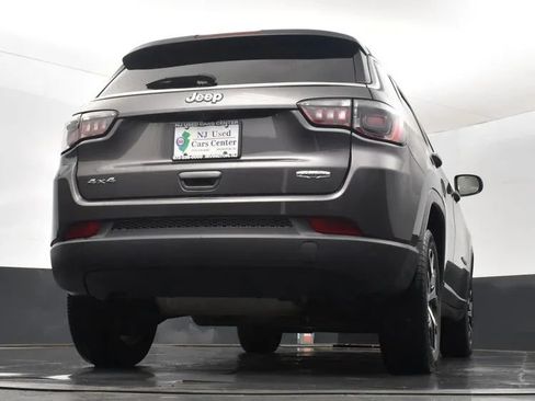 Used 2024 Jeep Compass Latitude AWD/4WD image 13