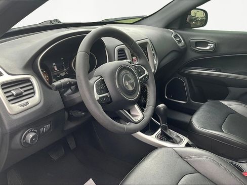 Used 2021 Jeep Compass Latitude w/ Sun and Sound Group image 18