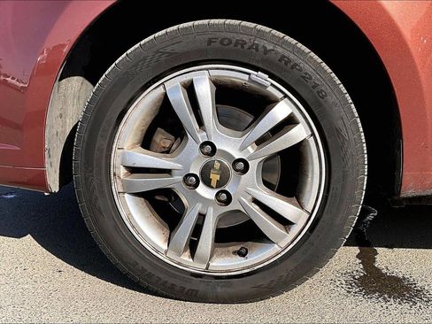 Used 2011 Chevrolet Aveo5 LT w/ Power and Convenience Package image 8