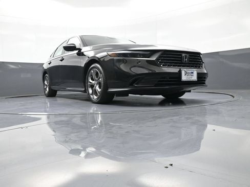 Used 2023 Honda Accord EX-L image 27