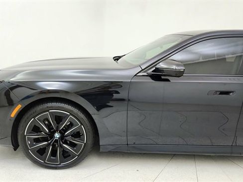 Used 2025 BMW 740i xDrive 740i xDrive w/ Executive Package image 9