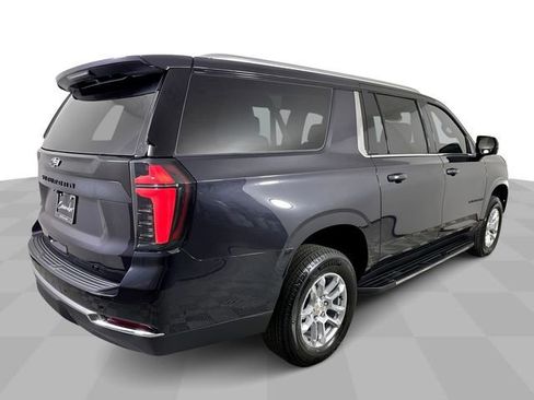 New 2026 Chevrolet Suburban LT w/ Comfort Package AWD/4WD image 8