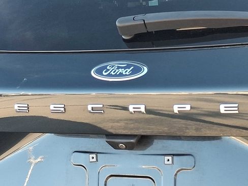 Used 2022 Ford Escape SE w/ Cold Weather Package image 30