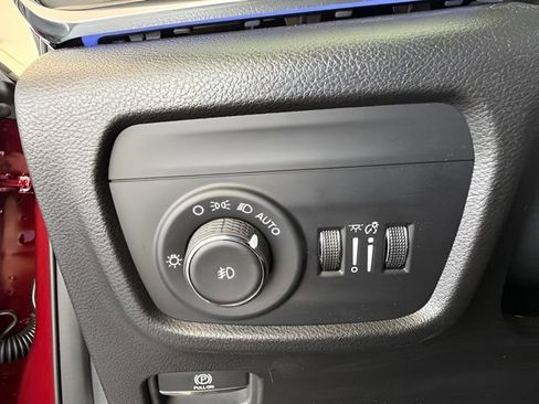 Used 2024 Jeep Grand Cherokee L Overland image 42