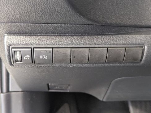 Used 2021 Toyota Corolla SE FWD image 12