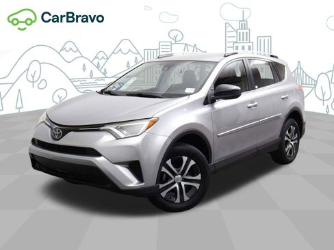 Used 2018 Toyota RAV4 LE w/ Carpet Mat Package FWD image 1