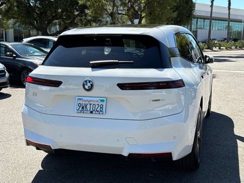 Used 2026 BMW iX xDrive60 AWD/4WD image 9