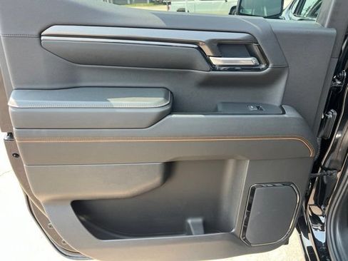 Used 2023 GMC Sierra 1500 AT4 w/ AT4 Premium Package AWD/4WD image 17