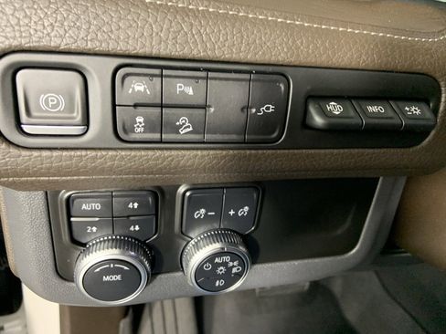 Used 2021 GMC Yukon Denali image 33