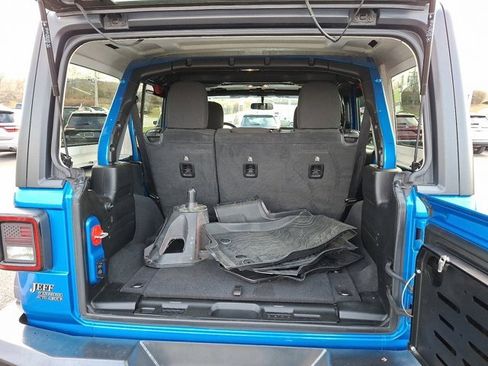 Certified 2021 Jeep Wrangler Unlimited Rubicon w/ Cold Weather Group image 32