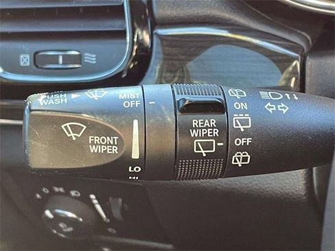 Used 2019 Jeep Grand Cherokee Overland image 23