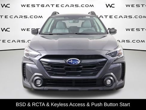 Used 2025 Subaru Outback Premium AWD/4WD image 2