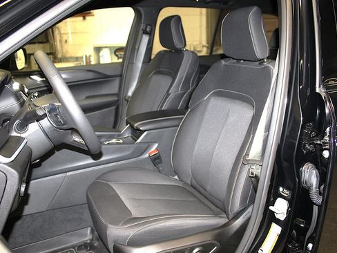 Certified 2025 Jeep Grand Cherokee Laredo X w/ Luxury Tech Group I AWD/4WD image 27