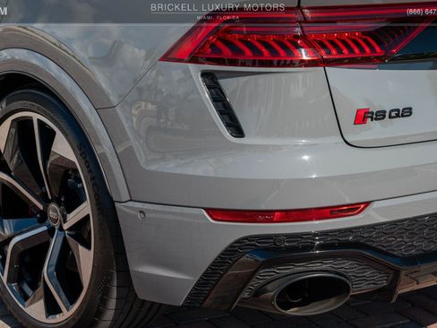 Used 2022 Audi RS Q8 4.0T w/ Black Optic Package image 48