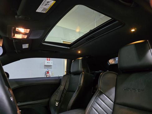 Used 2016 Dodge Challenger SRT w/ Technology Group image 25