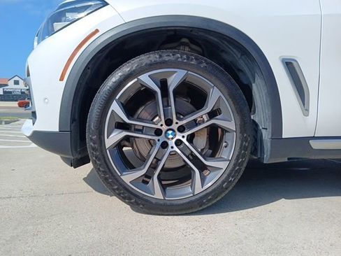 Used 2022 BMW X5 sDrive40i w/ Premium Package RWD image 5