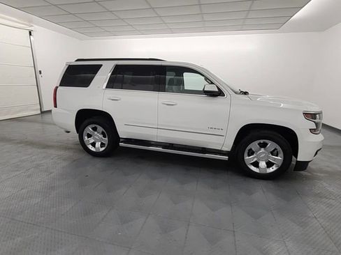 Used 2017 Chevrolet Tahoe LT w/ LT Signature Package image 9