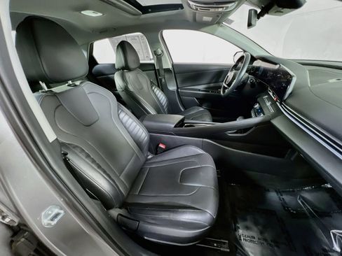 Used 2023 Hyundai Elantra Limited FWD image 29