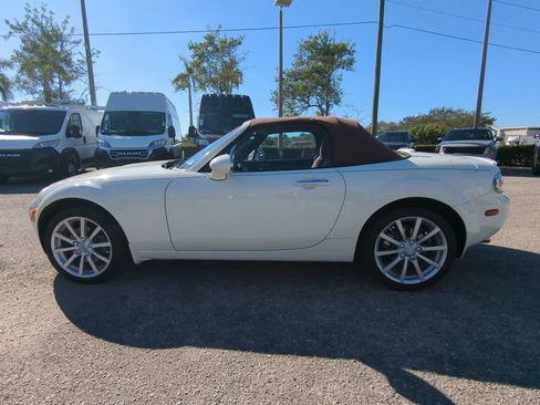 Used 2008 MAZDA MX-5 Miata Grand Touring image 8