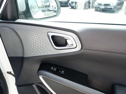 Used 2020 Kia Soul X-Line FWD image 21