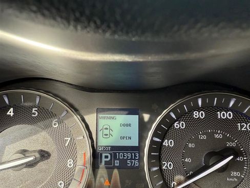 Used 2011 INFINITI M37 AWD W/PREMIUM PACKAGE & NAVIGA w/ Premium Pkg image 34