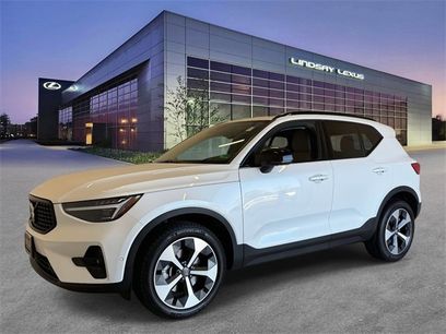 Used 2025 Volvo XC40 B5 Plus w/ Protection Package Premier