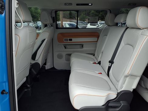 Certified 2025 Volkswagen ID. Buzz 1st Edition RWD image 23