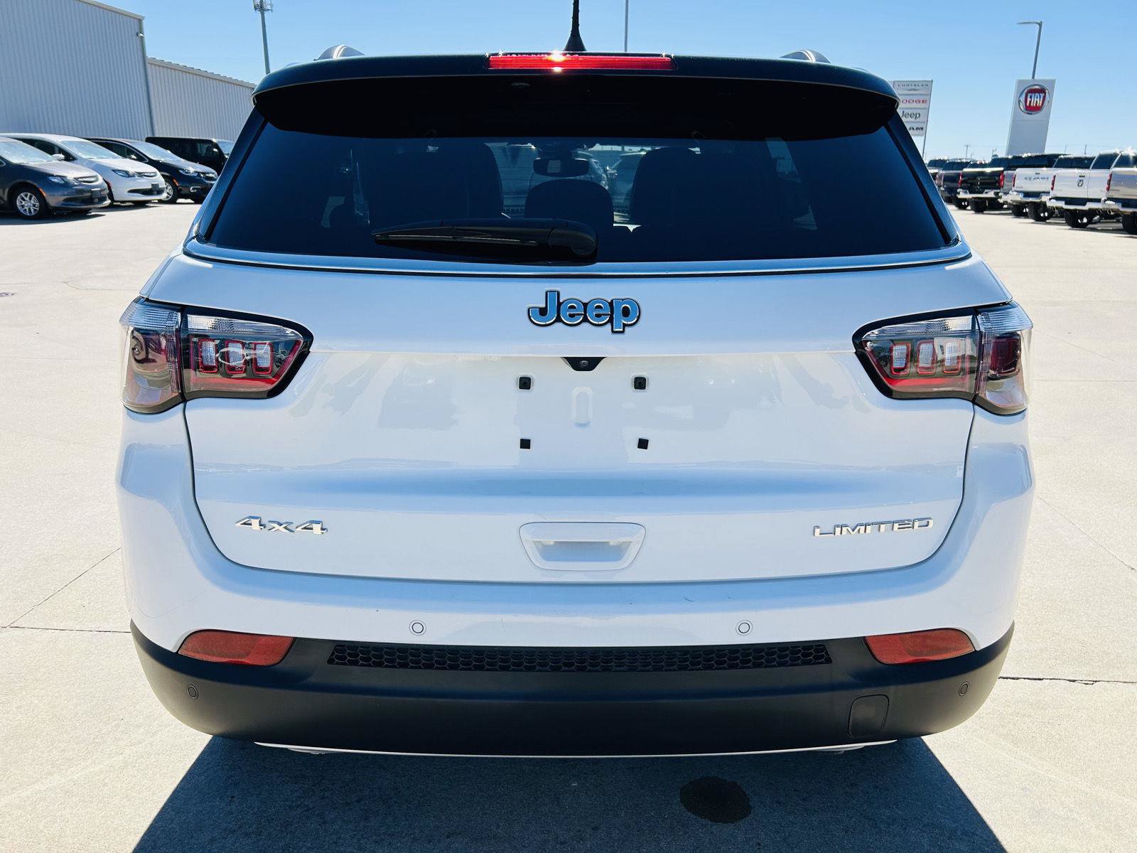 Used 2023 Jeep Compass Limited w/ Sun and Sound Group AWD/4WD image 37