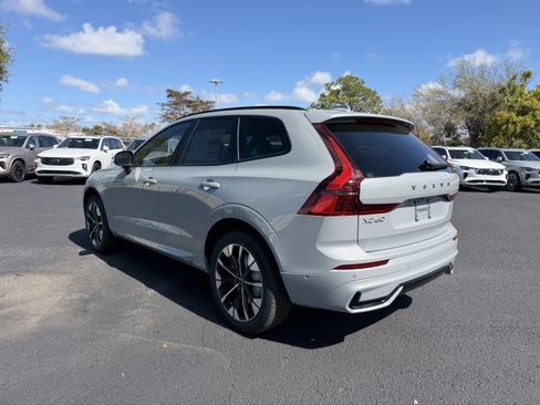 New 2026 Volvo XC60 B5 Plus w/ Climate Package AWD/4WD image 5