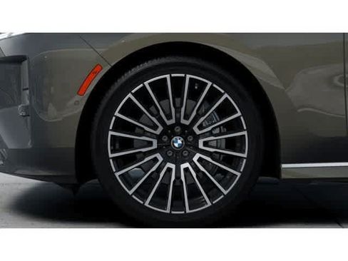 New 2027 BMW 740i xDrive AWD/4WD image 7