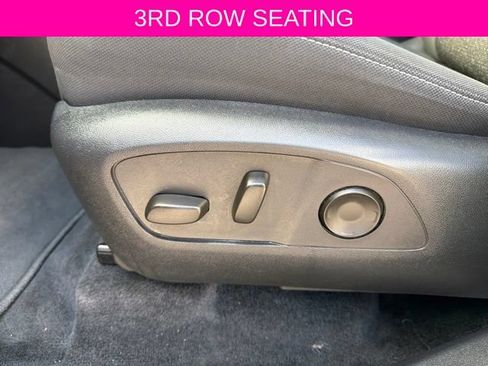 Used 2024 Chevrolet Traverse LT FWD image 17