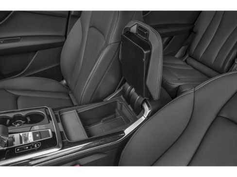 Used 2025 Audi Q7 2.0T Premium AWD/4WD image 13