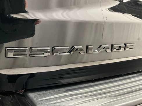 Used 2024 Cadillac Escalade Sport w/ LPO, ONYX Package AWD/4WD image 32