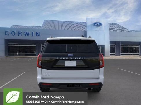 New 2026 Ford Expedition Active image 6