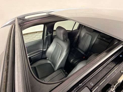 Used 2022 Mercedes-Benz GLB 250 image 20