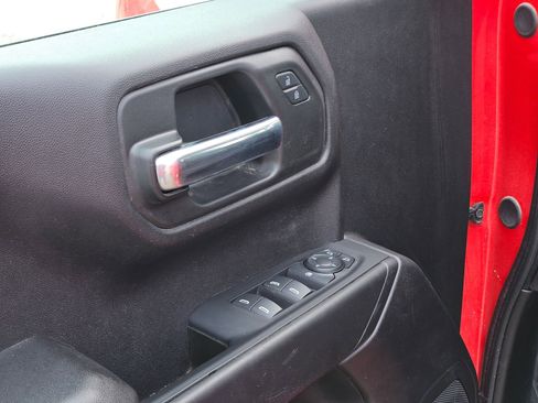 Used 2024 Chevrolet Silverado 1500 Custom image 12