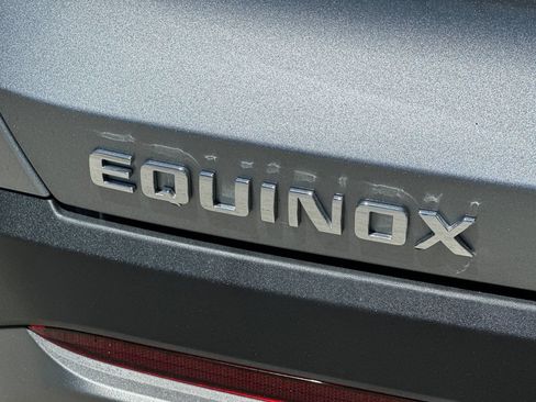 Used 2026 Chevrolet Equinox LT FWD image 27