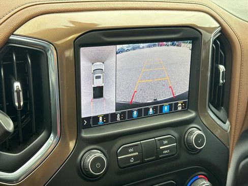 Used 2021 Chevrolet Silverado 1500 High Country w/ Technology Package AWD/4WD image 25