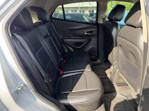 Used 2020 Buick Encore Essence FWD image 15