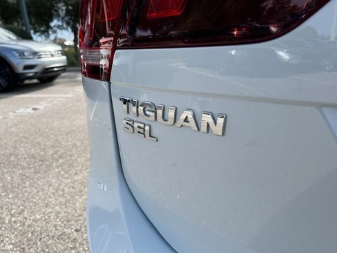Certified 2019 Volkswagen Tiguan SEL Premium image 7
