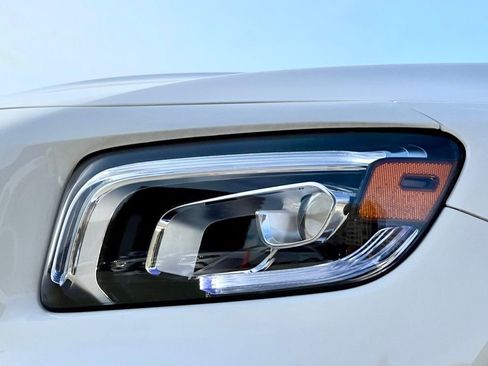 Certified 2022 Mercedes-Benz GLB 250 GLB 250 image 9