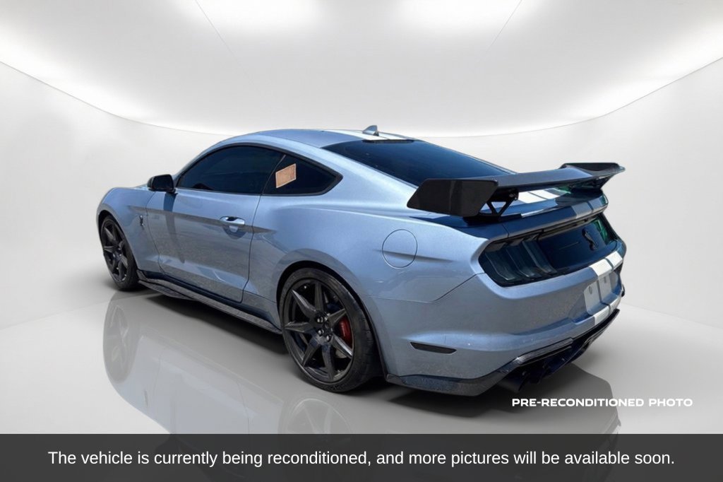 Used 2022 Ford Mustang Shelby GT500 w/ Carbon Fiber Track Pack RWD image 8