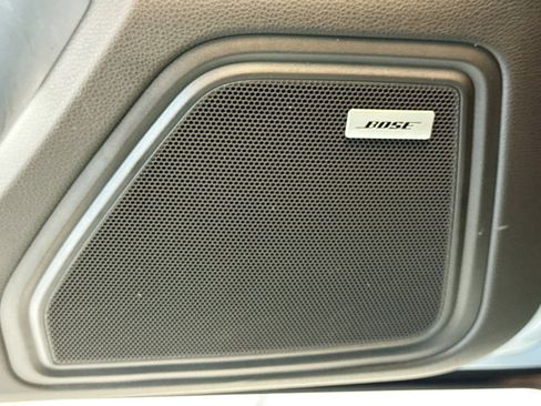 Used 2024 Porsche Macan image 12