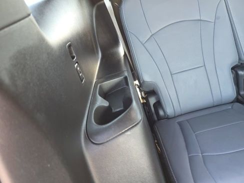 Used 2024 Buick Enclave Premium image 58