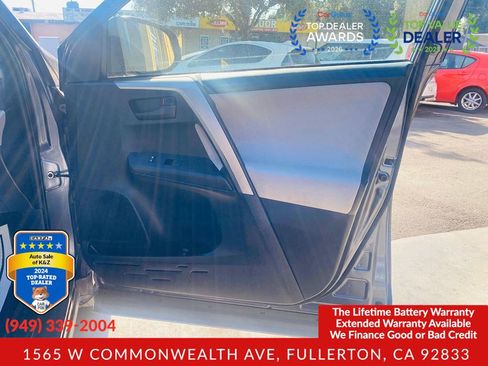 Used 2015 Toyota RAV4 LE FWD image 24