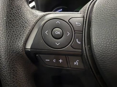 Used 2025 Toyota RAV4 XLE AWD/4WD image 11
