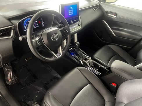 Certified 2023 Toyota Corolla Cross XLE FWD image 12