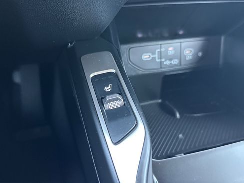 Used 2025 Kia Sorento S w/ Panoramic Sunroof Package image 15